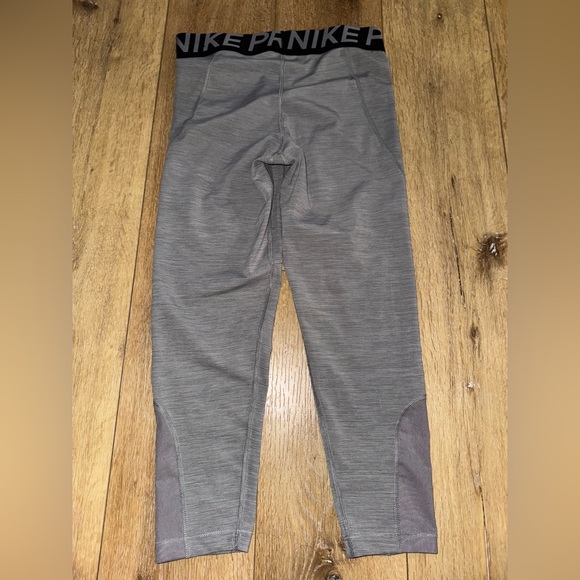 Nike Pro Dri Fit Crop Gray Leggings medium - Picture 3 of 4